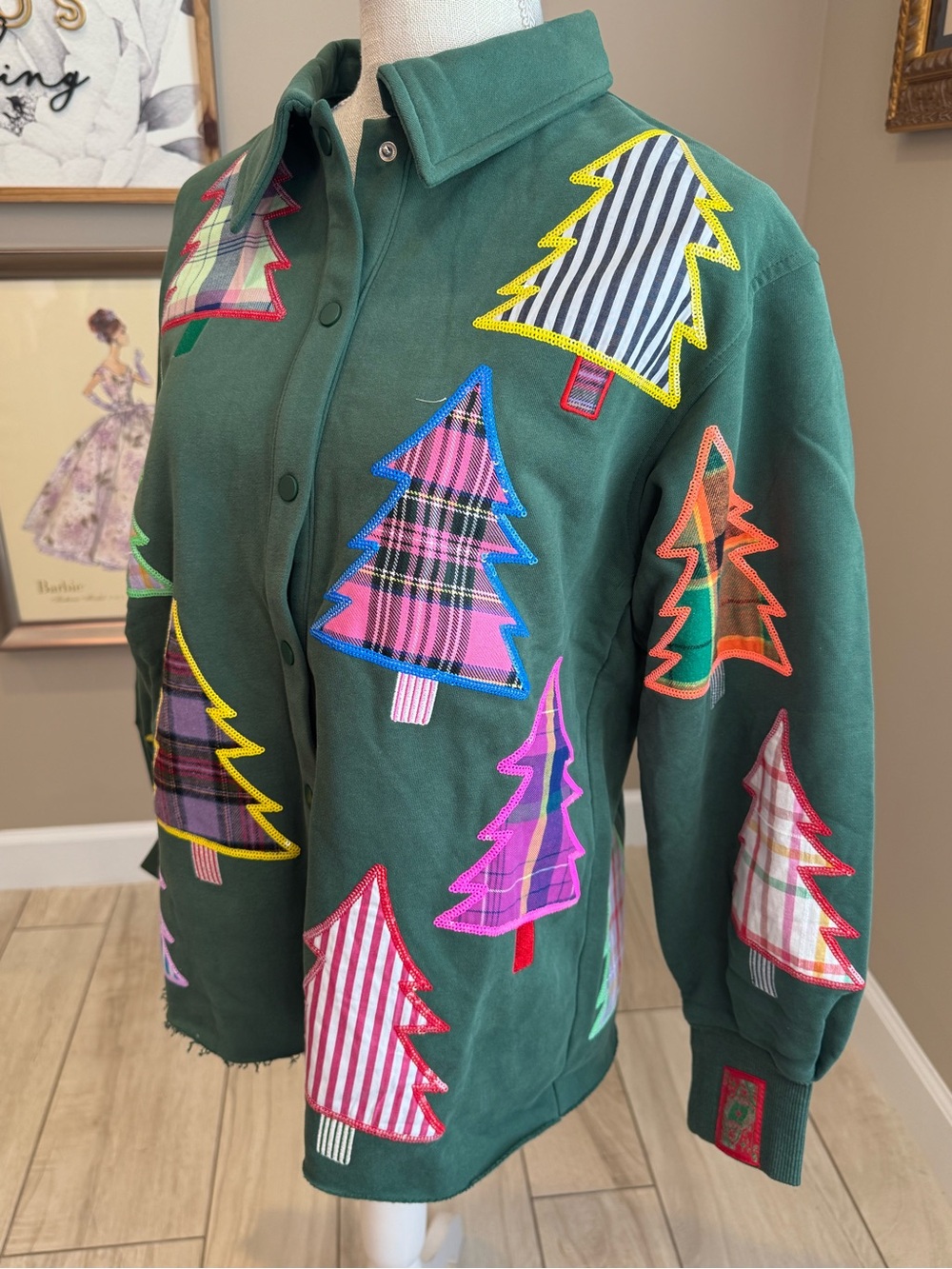 New! QUEEN OF SPARKLES Green Multicolor Plaid Sequin Christmas Tree Shacket - Picture 2 of 12